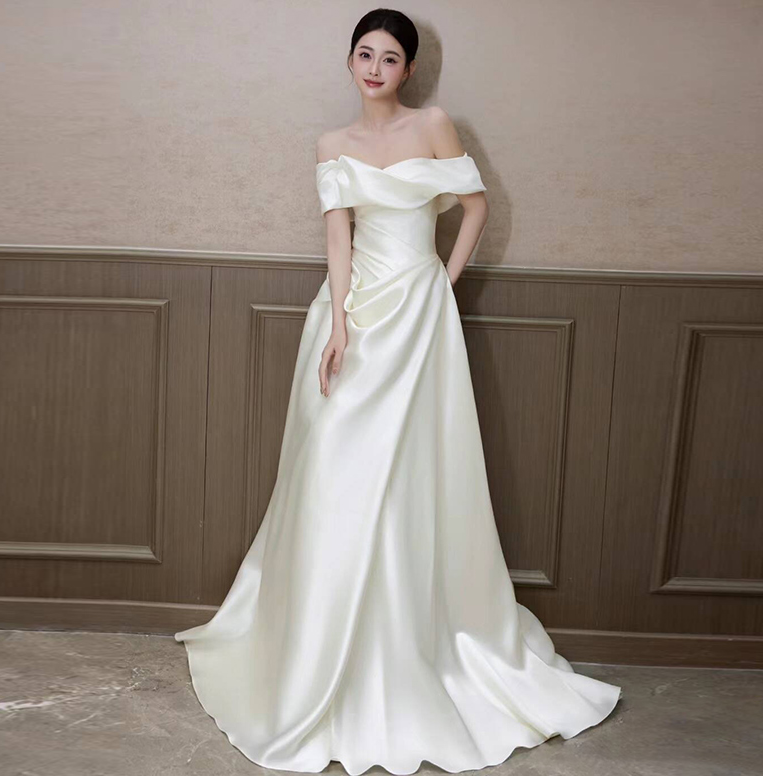 How much is the Chinese wedding sedan chair?